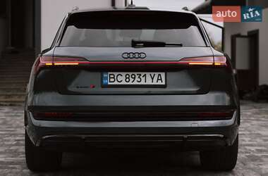 Внедорожник / Кроссовер Audi e-tron 2022 в 