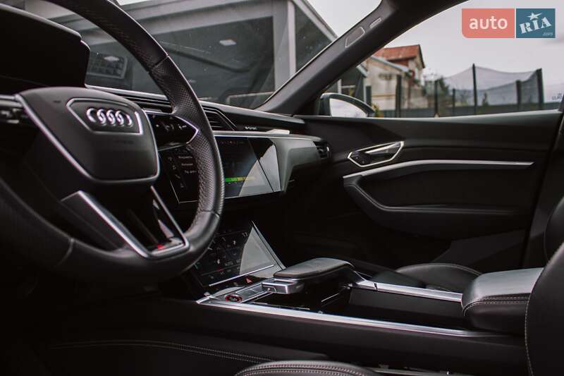 Внедорожник / Кроссовер Audi e-tron 2022 в Львове