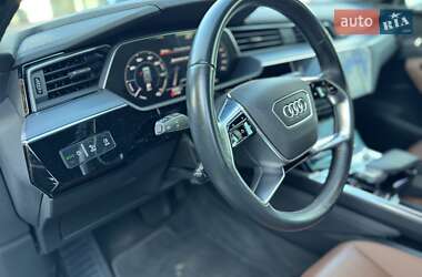 Внедорожник / Кроссовер Audi e-tron 2019 в 