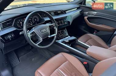 Внедорожник / Кроссовер Audi e-tron 2019 в 