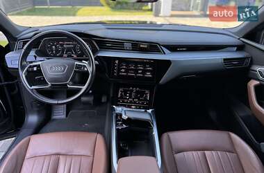 Внедорожник / Кроссовер Audi e-tron 2019 в 