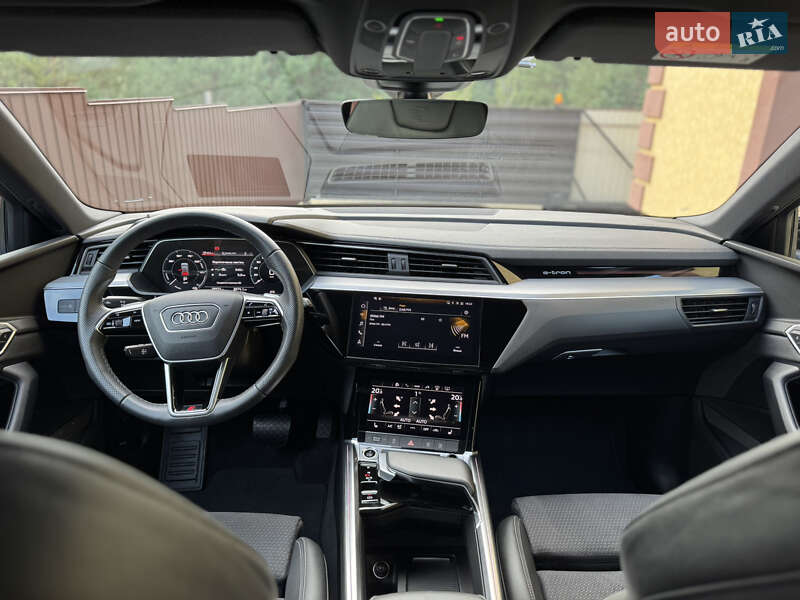 Внедорожник / Кроссовер Audi e-tron 2022 в Золочеве