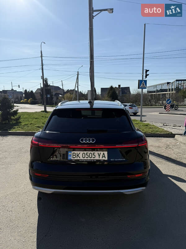 Внедорожник / Кроссовер Audi e-tron 2019 в Ровно