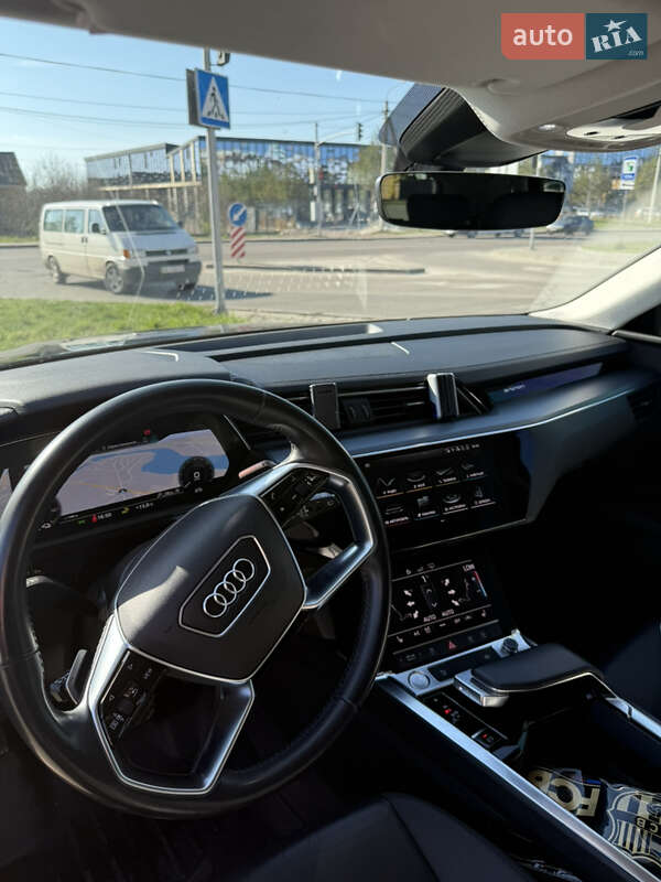 Внедорожник / Кроссовер Audi e-tron 2019 в Ровно