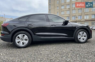 Внедорожник / Кроссовер Audi e-tron 2022 в 