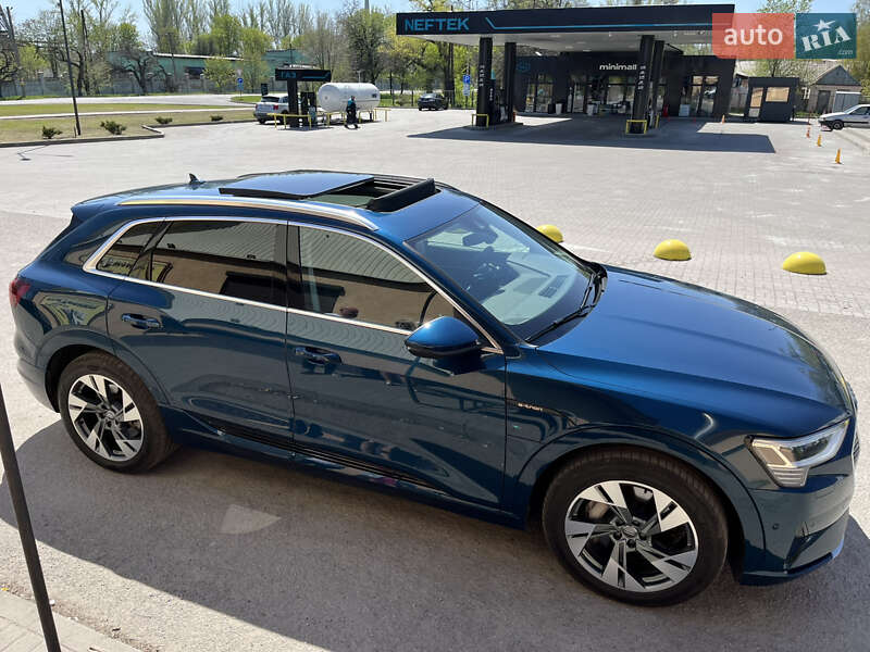 Внедорожник / Кроссовер Audi e-tron 2020 в Днепре