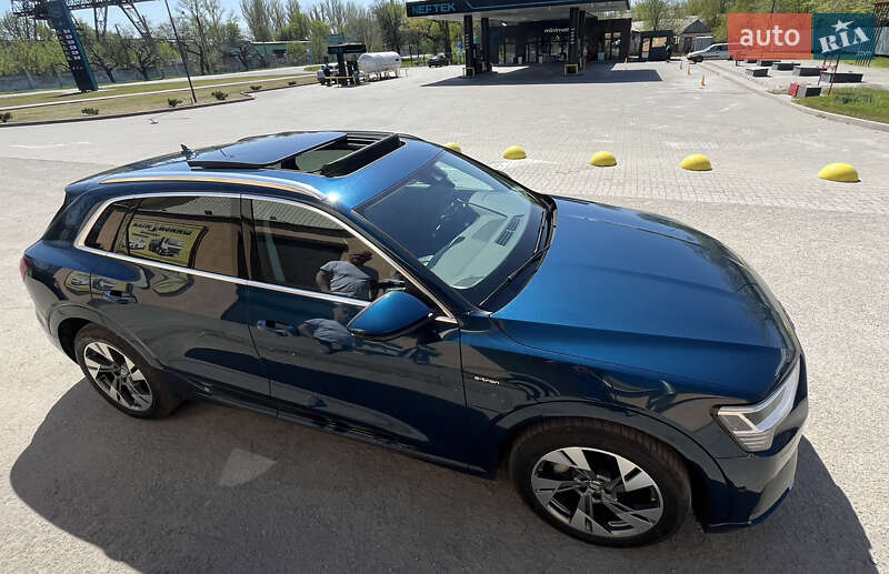 Внедорожник / Кроссовер Audi e-tron 2020 в Днепре