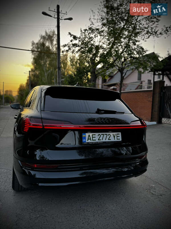 Внедорожник / Кроссовер Audi e-tron 2022 в Кривом Роге