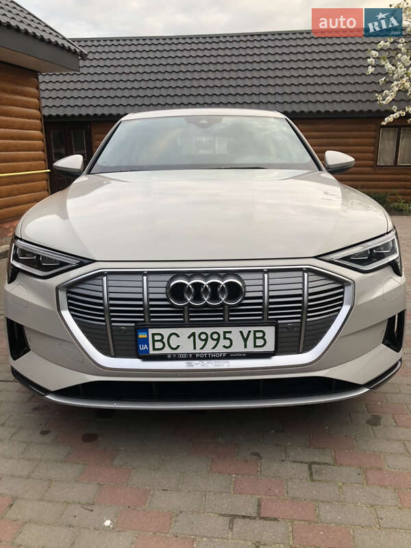 Позашляховик / Кросовер Audi e-tron 2021 в Шептицькому