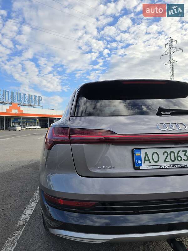 Позашляховик / Кросовер Audi e-tron 2020 в Ужгороді