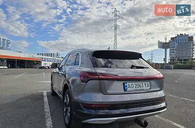 Внедорожник / Кроссовер Audi e-tron 2020 в 