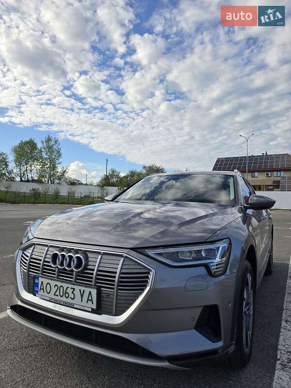Позашляховик / Кросовер Audi e-tron 2020 в Ужгороді