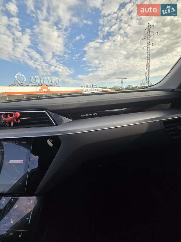 Позашляховик / Кросовер Audi e-tron 2020 в Ужгороді