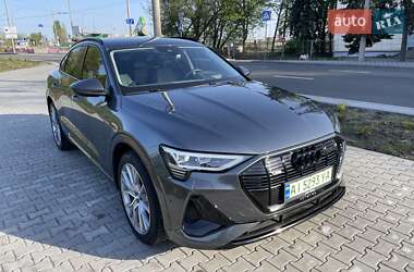 Внедорожник / Кроссовер Audi e-tron 2020 в 