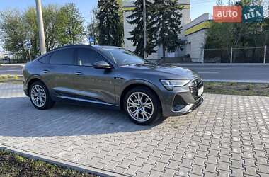 Внедорожник / Кроссовер Audi e-tron 2020 в 
