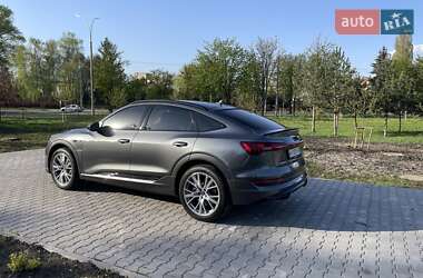 Внедорожник / Кроссовер Audi e-tron 2020 в 