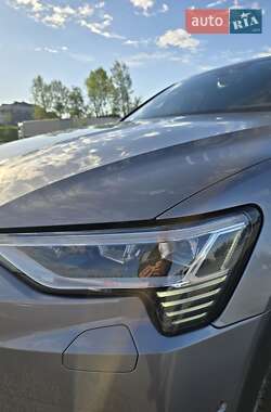 Внедорожник / Кроссовер Audi e-tron 2020 в 