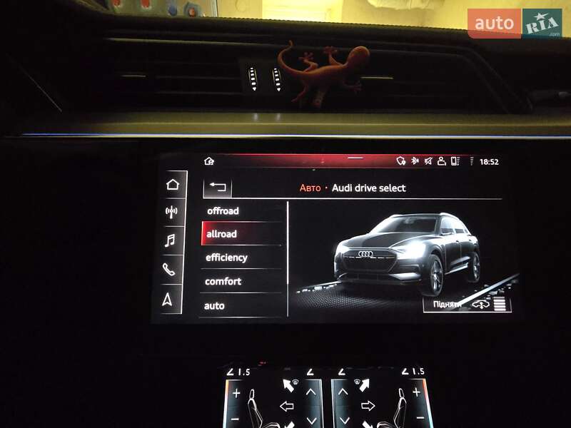 Позашляховик / Кросовер Audi e-tron 2020 в Ужгороді