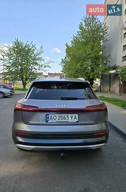 Внедорожник / Кроссовер Audi e-tron 2020 в 