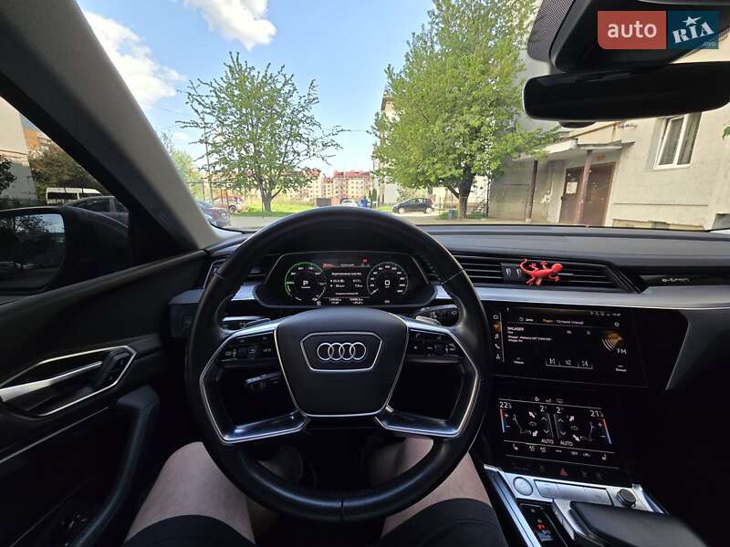 Позашляховик / Кросовер Audi e-tron 2020 в Ужгороді