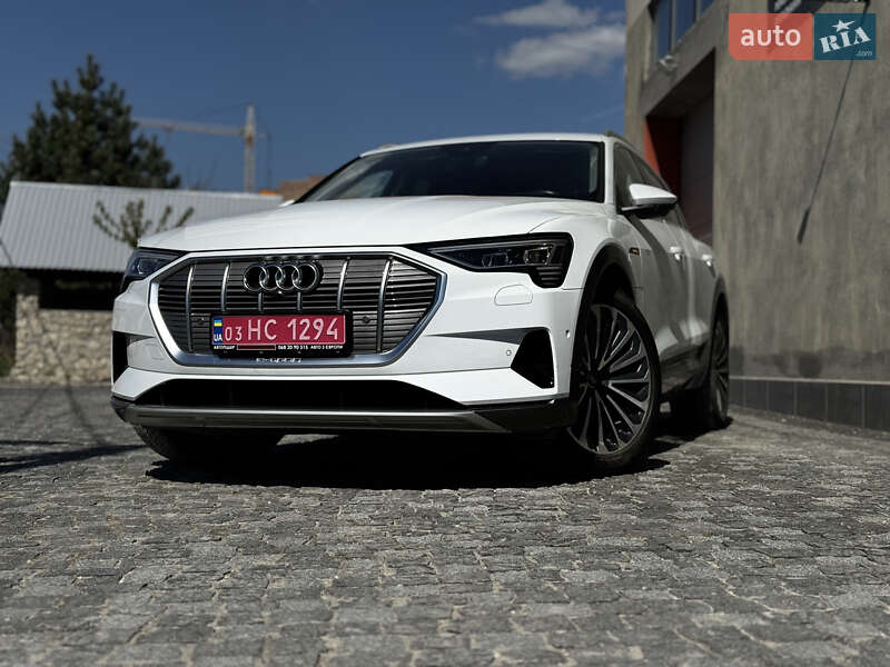 Внедорожник / Кроссовер Audi e-tron 2019 в 