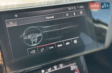Внедорожник / Кроссовер Audi e-tron 2019 в 