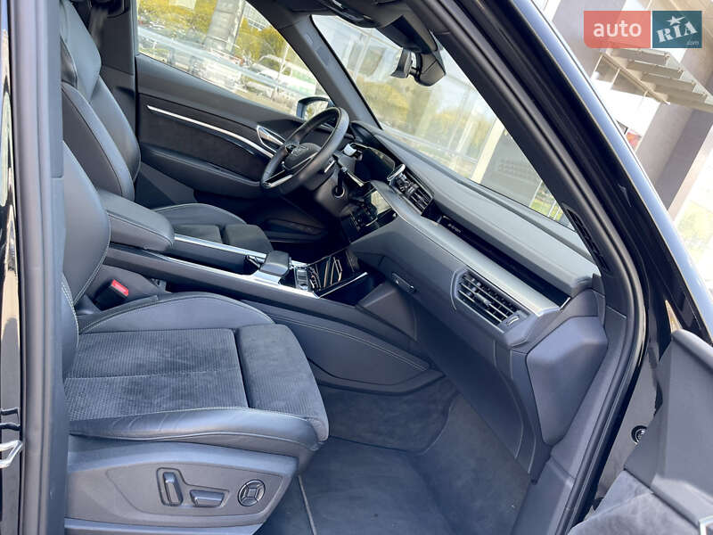 Внедорожник / Кроссовер Audi e-tron 2021 в Хмельницком