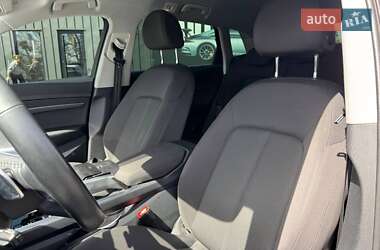 Внедорожник / Кроссовер Audi e-tron 2019 в 