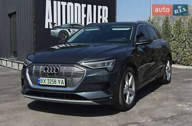 Внедорожник / Кроссовер Audi e-tron 2019 в 