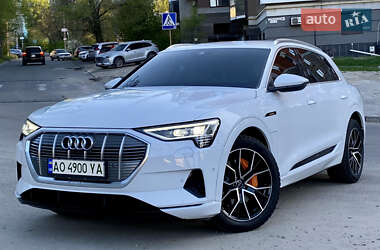 Внедорожник / Кроссовер Audi e-tron 2020 в 
