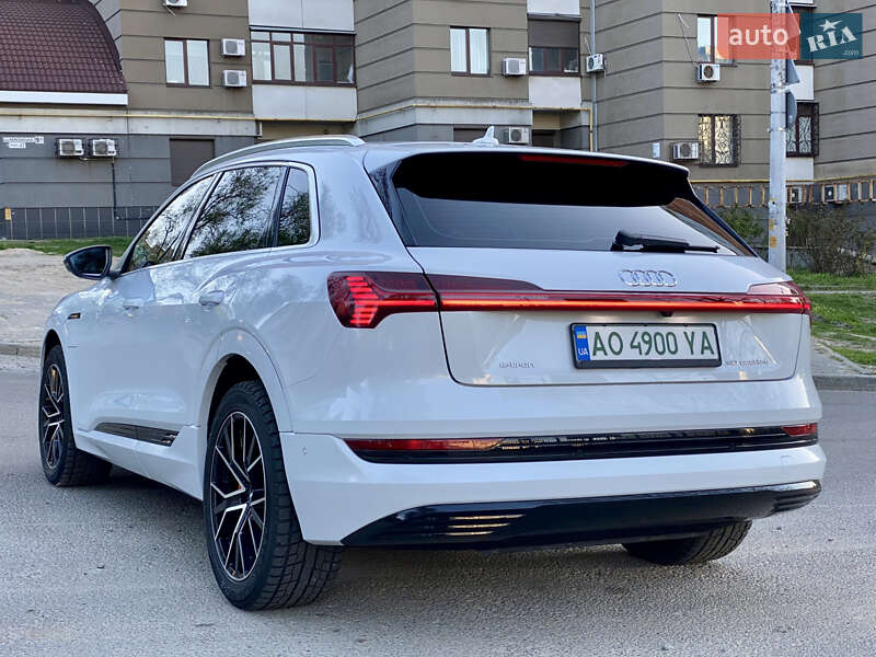 Позашляховик / Кросовер Audi e-tron 2020 в Дніпрі