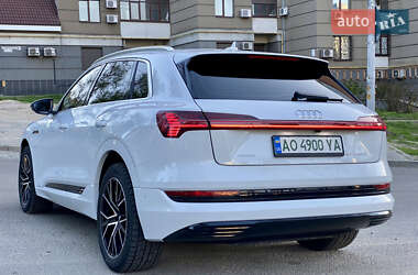 Внедорожник / Кроссовер Audi e-tron 2020 в 