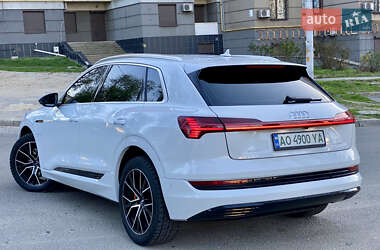 Внедорожник / Кроссовер Audi e-tron 2020 в 