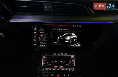Внедорожник / Кроссовер Audi e-tron 2020 в 