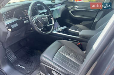 Внедорожник / Кроссовер Audi e-tron 2019 в 
