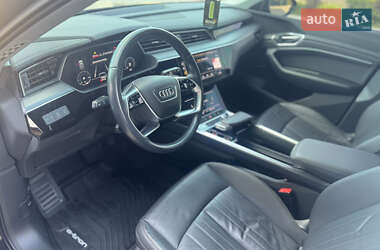 Внедорожник / Кроссовер Audi e-tron 2019 в 