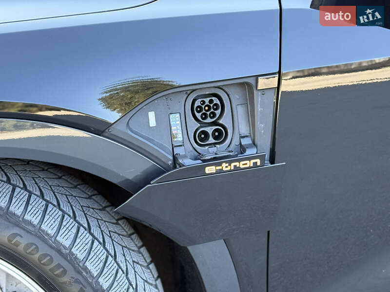 Позашляховик / Кросовер Audi e-tron 2019 в Тернополі