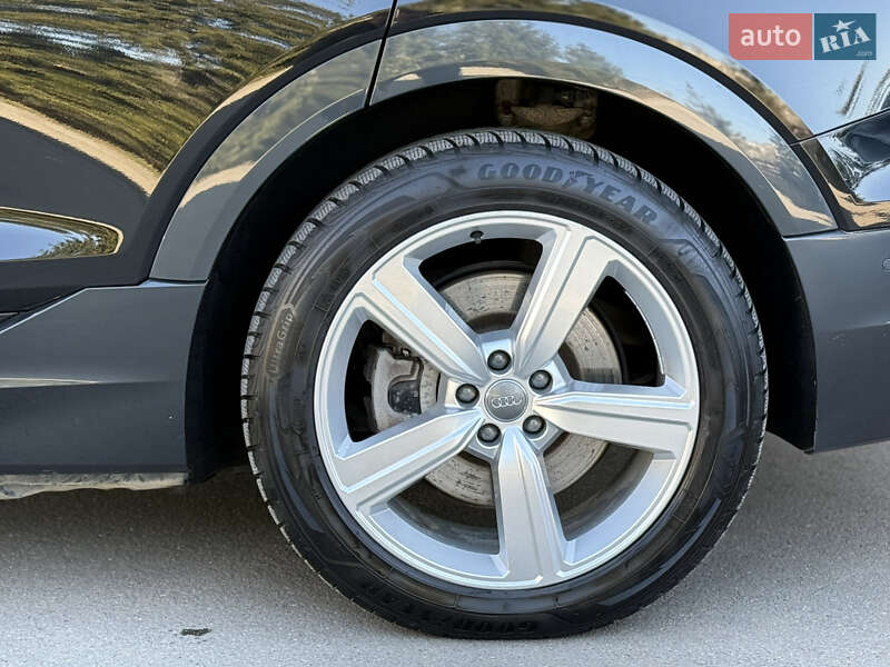 Позашляховик / Кросовер Audi e-tron 2019 в Тернополі