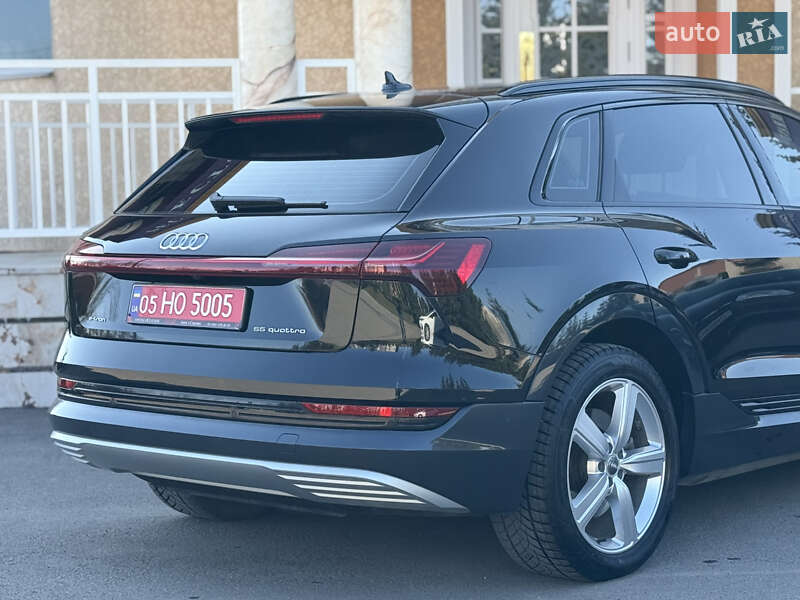 Позашляховик / Кросовер Audi e-tron 2019 в Тернополі