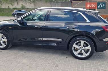 Внедорожник / Кроссовер Audi e-tron 2021 в 