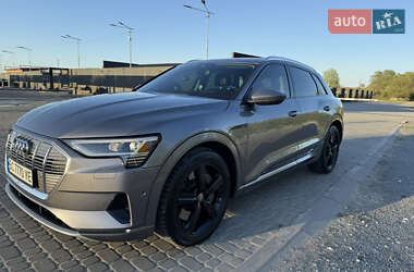 Внедорожник / Кроссовер Audi e-tron 2019 в 