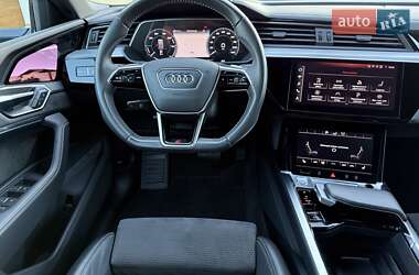 Внедорожник / Кроссовер Audi e-tron 2019 в 