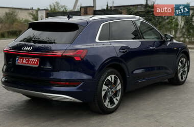 Внедорожник / Кроссовер Audi e-tron 2020 в 