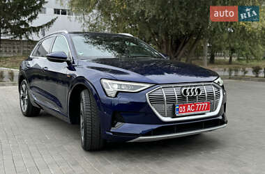 Внедорожник / Кроссовер Audi e-tron 2020 в 