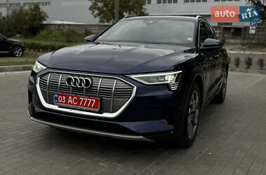 Внедорожник / Кроссовер Audi e-tron 2020 в 