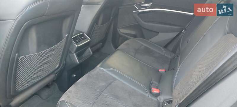 Внедорожник / Кроссовер Audi e-tron 2019 в Тячеве