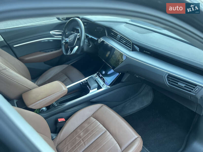 Позашляховик / Кросовер Audi e-tron 2020 в Луцьку
