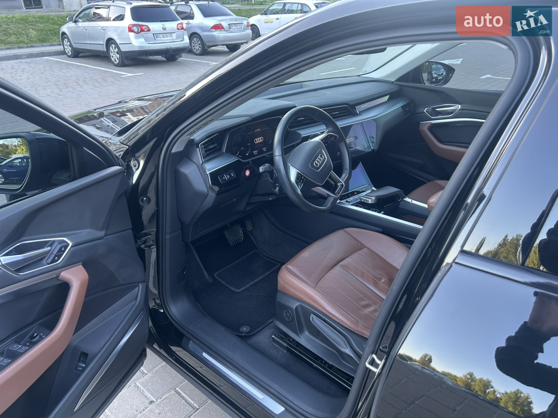 2020 Audi e-tron - мініатюра 12