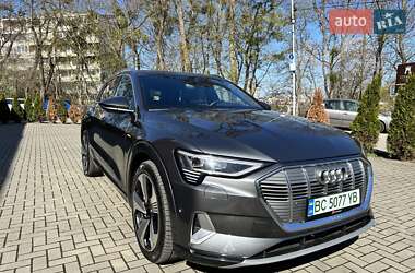 Внедорожник / Кроссовер Audi e-tron 2019 в 