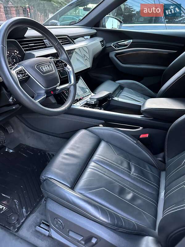 Позашляховик / Кросовер Audi e-tron 2020 в Києві